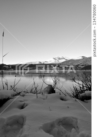 Lake Shirakaba in the snowy mountains Lake Shirakaba in the snowy mountains 134780060