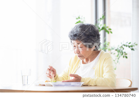 高級女人吃 134780740