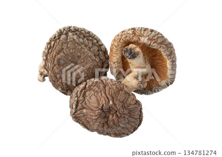 Dried shiitake mushrooms (donko) on a transparent background (png) 134781274