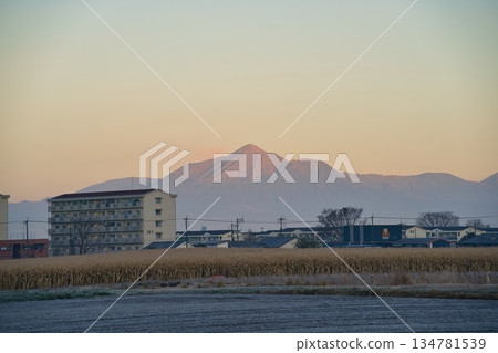 霧島山脈在早晨 霧島山脈在早晨 134781539