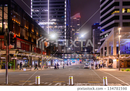 紐西蘭最大城市奧克蘭的美麗夜景 134781598