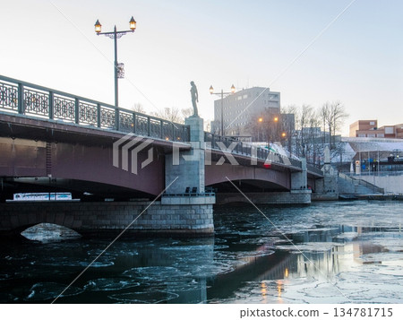 Kushiro River in the coldest season 134781715