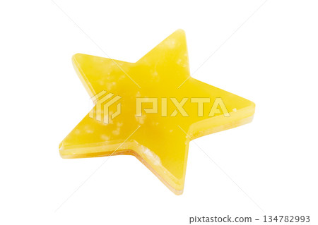 由黃色天然石頭製成的星形，透明背景（png） 134782993