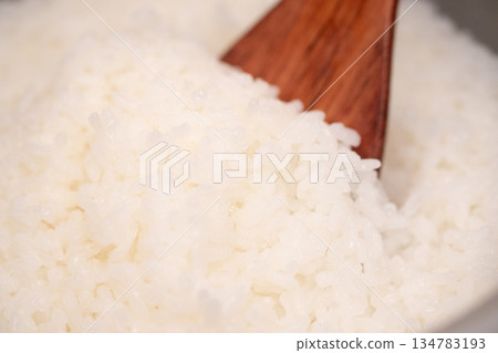 Image of freshly cooked rice with grains standing up 134783193