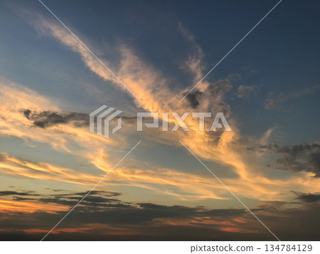 標題：日落天空_01 134784129