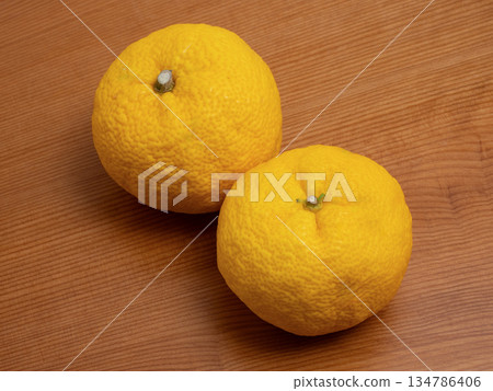 黃柚子 黃柚子 134786406