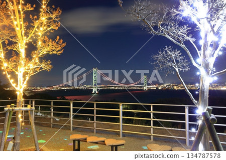 [Hyogo Prefecture] Illuminated Akashi Kaikyo Bridge seen from Awaji Service Area 134787578