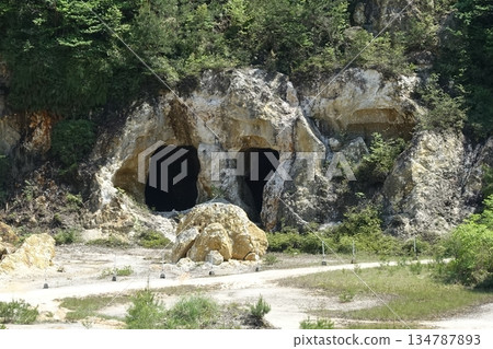有田燒、泉山磁場(日本瓷器的發源地)、有田陶器市場 有田燒、泉山磁場(日本瓷器的發源地)、有田陶器市場 134787893