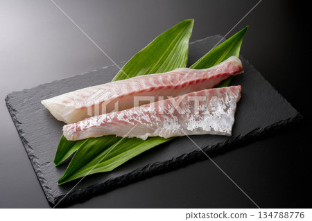 紅鯛魚刺身級圍欄 134788776