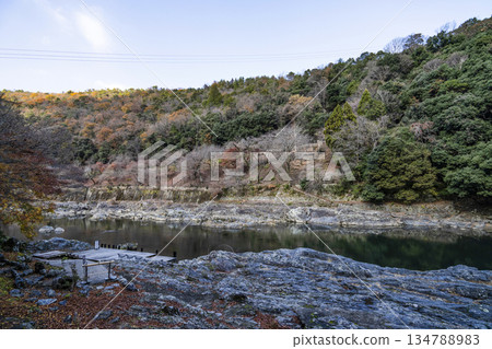 Hozugawa River in front of the entrance to Daihikaku (Senkoji Temple) (winter) 134788983