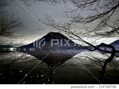 Lake Haruna and upside-down Haruna Fuji at night Lake Haruna and upside-down Haruna Fuji at night 134790706