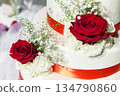Wedding cake 134790860
