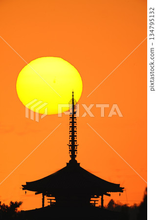 Five-story pagoda in the sunset 134795132