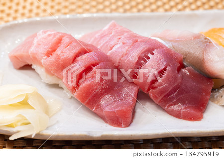 Delicious tuna nigiri sushi Delicious tuna nigiri sushi 134795919