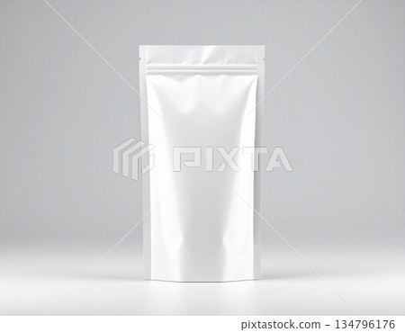 白色包裝袋樣機樣品，灰色背景 134796176