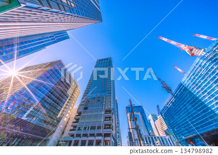 A new view of Tokyo's urban landscape in Japan. TOKYO TORCH A huge steel structure in Otemachi. In front of Tokyo Station, the gateway to Tokyo... A new view of Tokyo's urban landscape in Japan. TOKYO TORCH A huge steel structure in Otemachi. In front of Tokyo Station, the gateway to Tokyo... 134798982