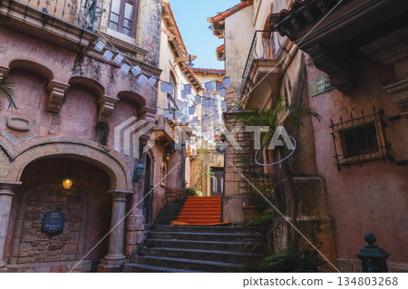 [Porto Europa] A theme park with a European-style townscape 134803268