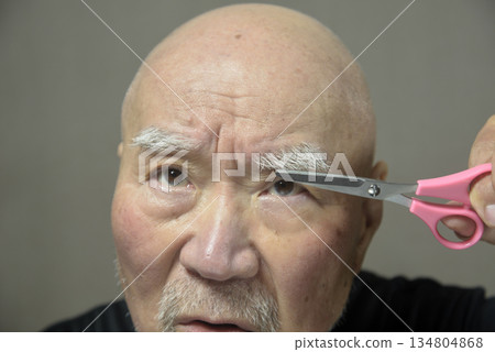 老頭子修眉 134804868