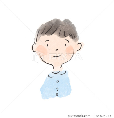 一位表情溫柔的男孩的插圖 134805243