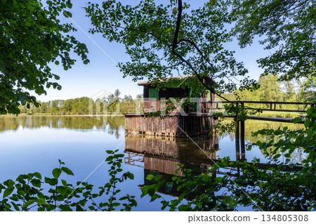 fisherman hut  134805308