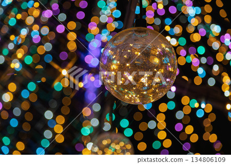 Illumination image 134806109