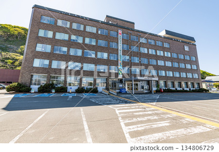 稚內市，北海道，稚內市政府在陽光明媚的日子 134806729