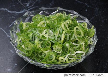 切碎的蔥 134808259