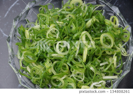 切碎的蔥 134808261