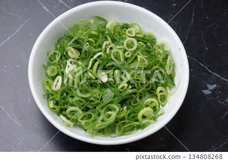 切碎的蔥 134808268