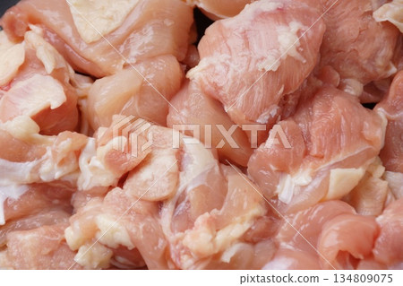 Domestic raw chicken thighs Domestic raw chicken thighs 134809075