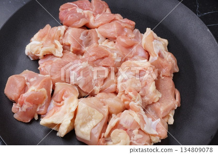 Domestic raw chicken thighs Domestic raw chicken thighs 134809078