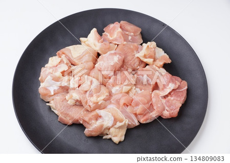 Domestic raw chicken thighs Domestic raw chicken thighs 134809083