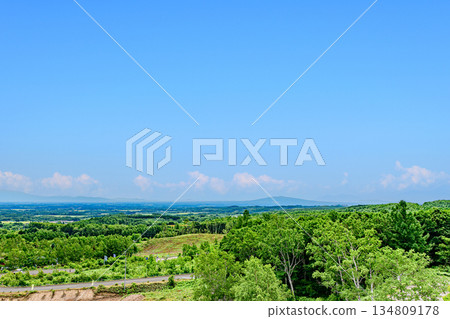 A view of the city and the Shiretoko mountain range from Mount Tento in Abashiri 134809178