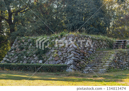 View of the ruins of Futamata Castle in Hamamatsu City (Shizuoka Prefecture) View of the ruins of Futamata Castle in Hamamatsu City (Shizuoka Prefecture) 134813474