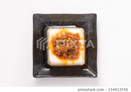 Cold Tofu [Crab Chili Oil] 134813556