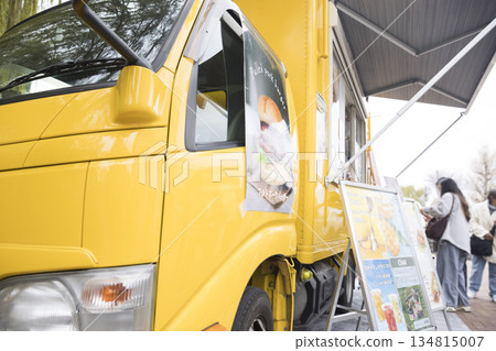 Food truck image 134815007