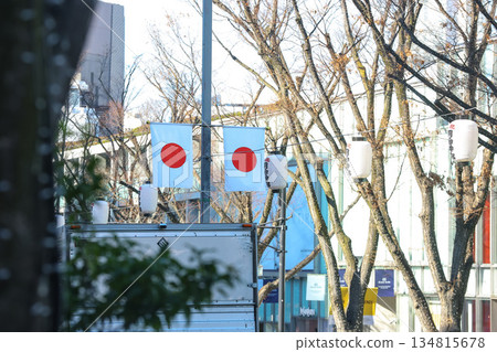 【日本國旗】日之丸，表參道附近街景 134815678