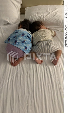 Baby to take a nap 134815850