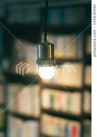 咖啡館復古燈泡 134816498