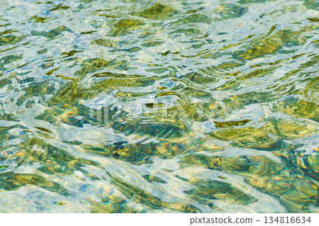 河面沐浴在柔和的秋日陽光 11 河面沐浴在柔和的秋日陽光 11 134816634