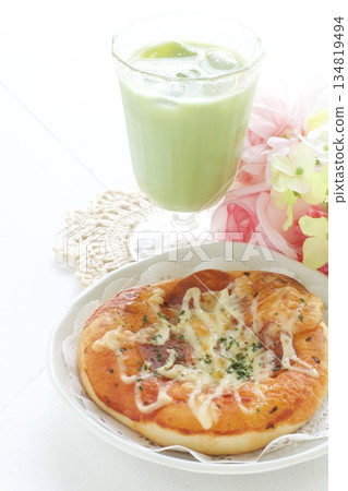 Salami pizza bread and matcha smoothie 134819494