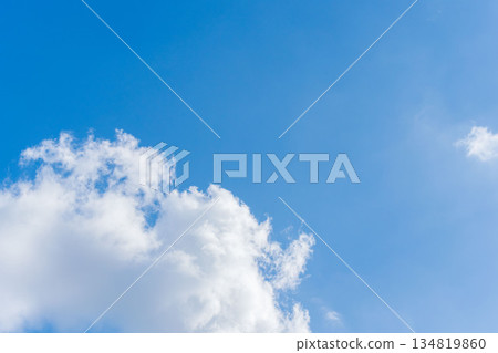 秋日的天空：平靜的藍天和白雲 140 134819860