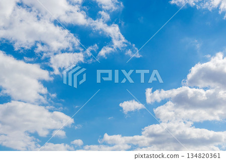 Autumn sky: Daytime blue sky and clouds 45 Autumn sky: Daytime blue sky and clouds 45 134820361