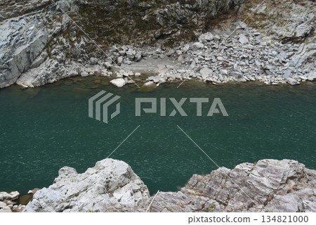 乾淨的河流 乾淨的河流 134821000