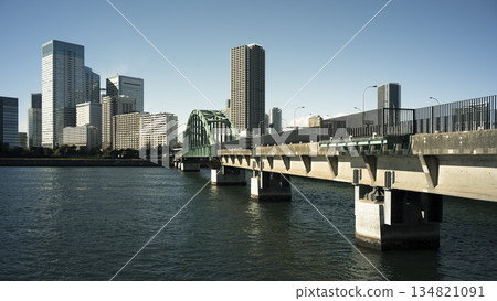 豐洲的晴海橋（原晴海鐵路橋）將於2025年12月改建為步行長廊。 134821091