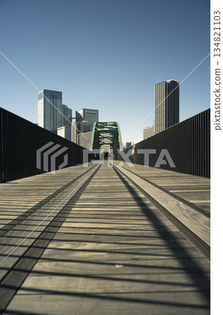 豐洲的晴海橋(原晴海鐵路橋)將於2025年12月改建為步行長廊。 豐洲的晴海橋(原晴海鐵路橋)將於2025年12月改建為步行長廊。 134821103