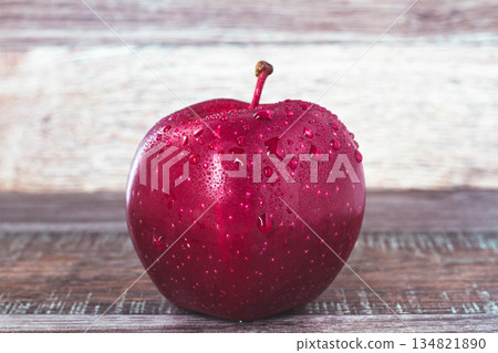 Fresh apple.Juicy ripe apple close-up on a white background. Fresh apple.Juicy ripe apple close-up on a white background. 134821890