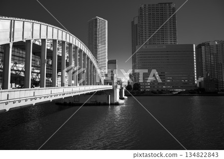 東京中央區晴朗的勝哄橋 134822843
