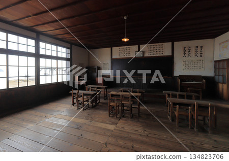 二十四眼電影村的昭和初期小學露天佈景 134823706