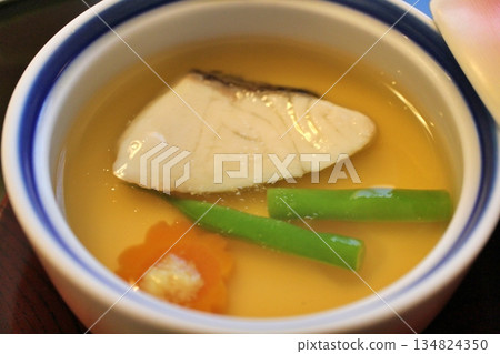 Japanese cuisine: Sea bream chawanmushi 134824350